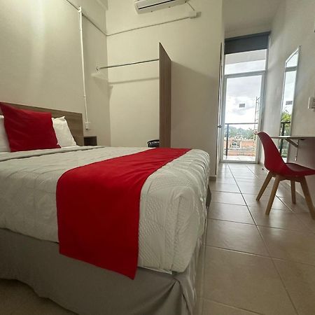 Hotel Plaza Centenario Juan Aldama エクステリア 写真