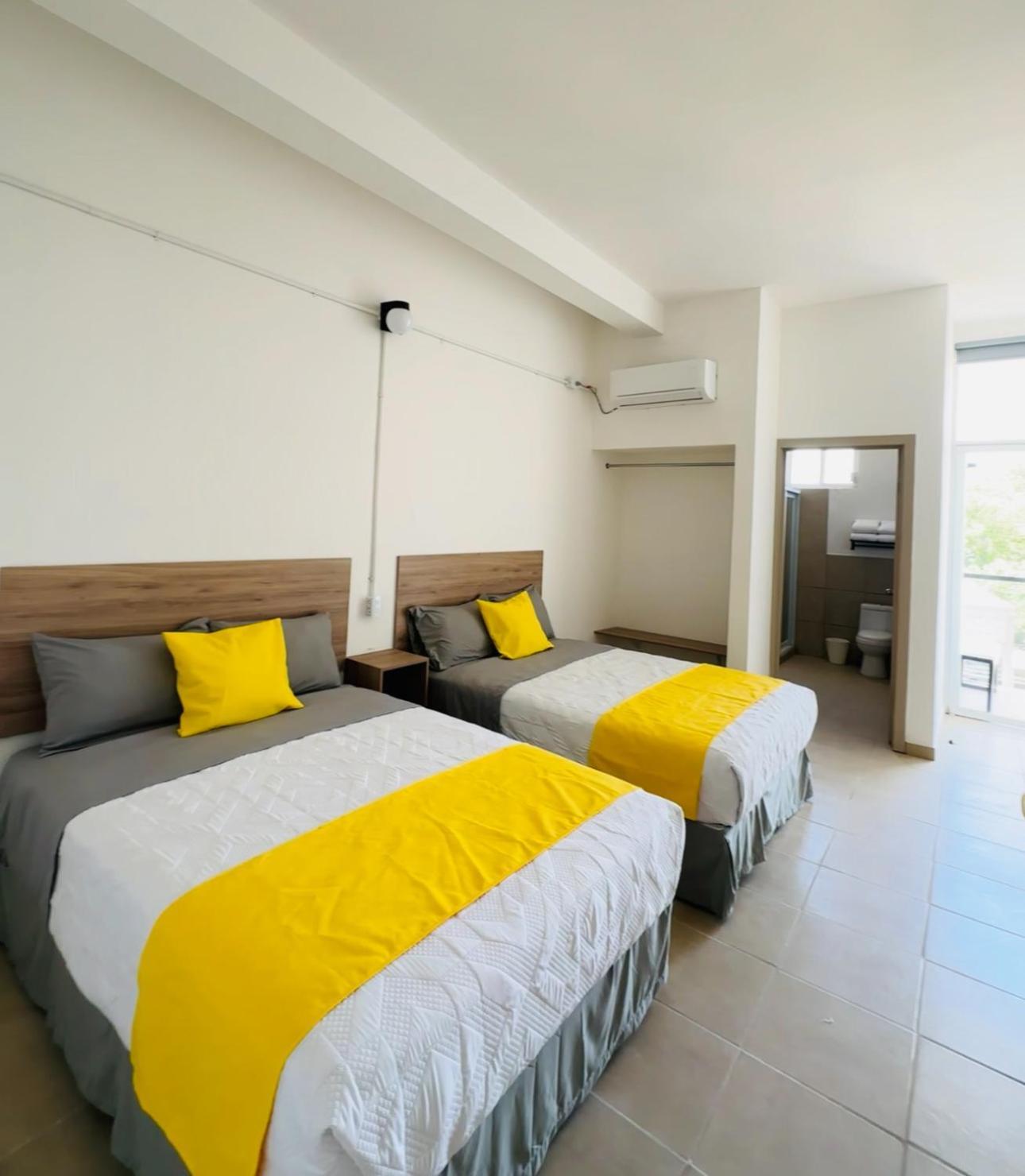 Hotel Plaza Centenario Juan Aldama エクステリア 写真